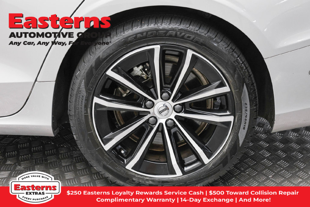 Used 2023 Volvo S60 T8 Plus AWD/4WD image 9