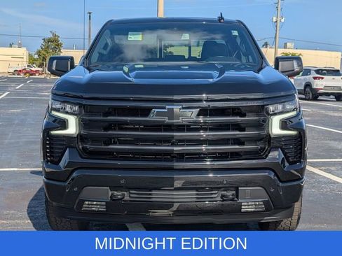 Certified 2025 Chevrolet Silverado 1500 High Country w/ Midnight Edition AWD/4WD image 2
