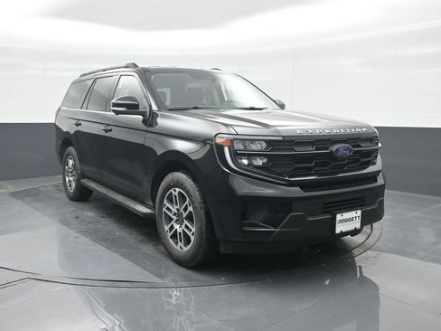 New 2026 Ford Expedition Active RWD image 8