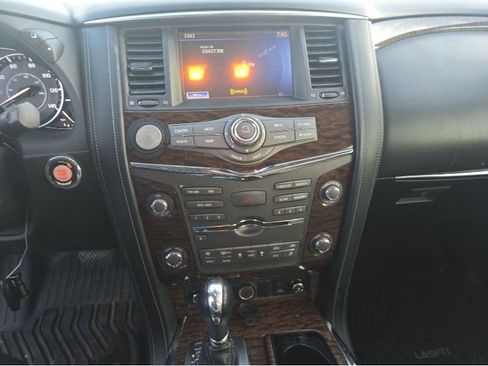 Used 2017 Nissan Armada Platinum image 14
