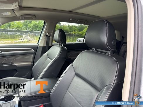 Used 2022 Volkswagen Atlas SE w/ Panoramic Sunroof Package FWD image 12