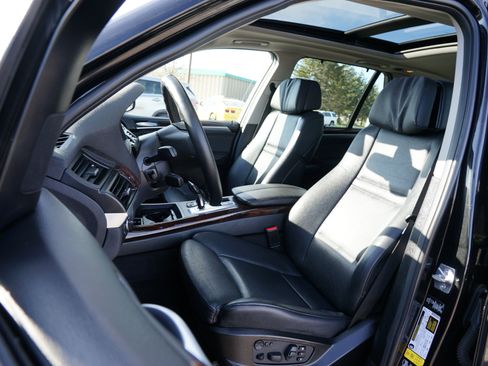 Used 2012 BMW X5 xDrive35i image 12