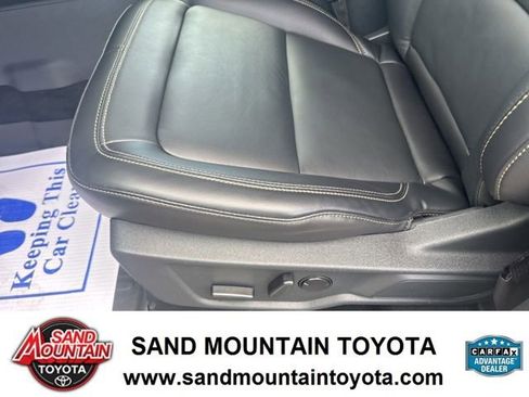 Used 2025 Ford Bronco Badlands w/ Sasquatch Package image 16