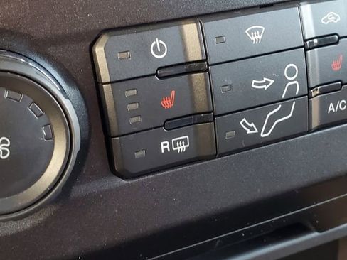 Certified 2019 Ford F250 XLT w/ XLT Premium Package image 19