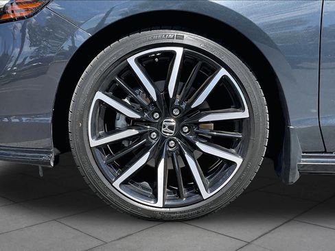 Used 2023 Honda Accord Touring image 10