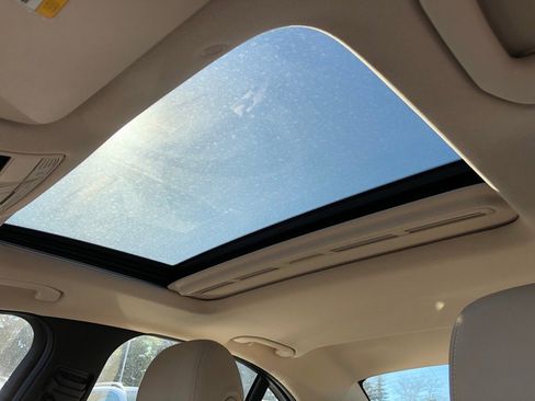 Used 2021 Mercedes-Benz C 300 4MATIC Sedan w/ Premium Package image 16