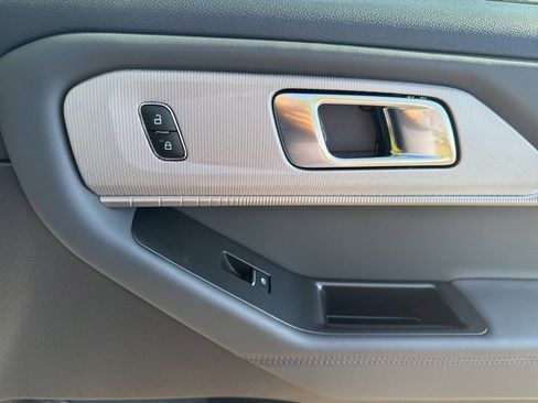 New 2026 Ford Explorer Active w/ Active Comfort Package image 16