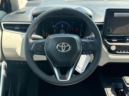 New 2026 Toyota Corolla Cross LE w/ Moonroof Package AWD/4WD image 12