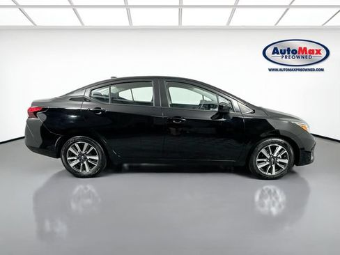 Used 2024 Nissan Versa SV FWD image 10