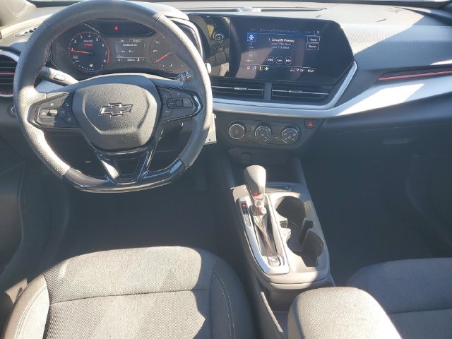 Certified 2024 Chevrolet Trax RS w/ Sunroof Package FWD image 10