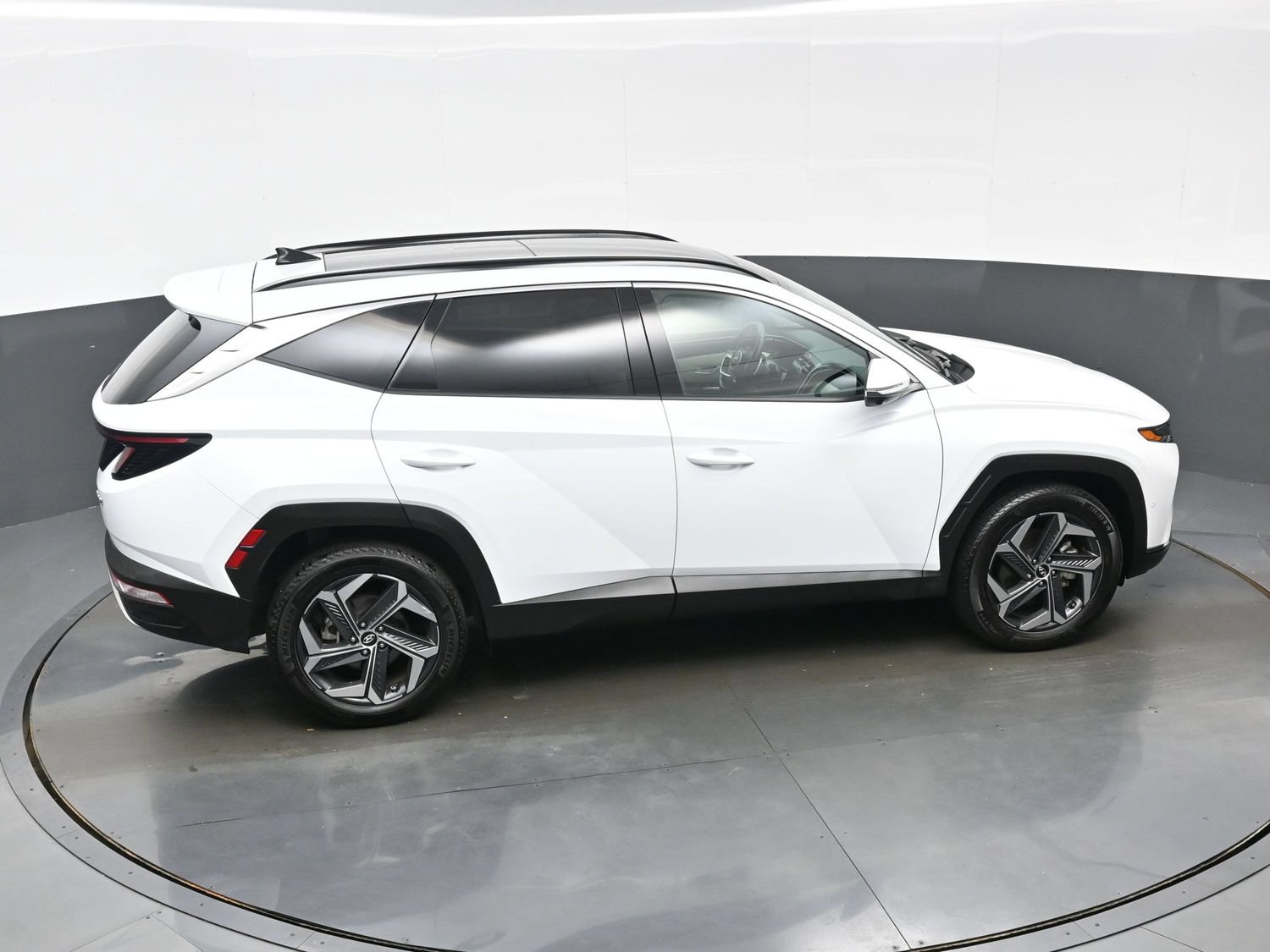 Certified 2024 Hyundai Tucson Limited AWD/4WD image 41