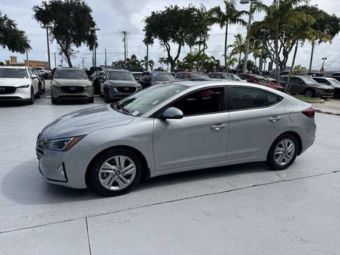 Used 2020 Hyundai Elantra Value Edition w/ Winter Weather Package FWD image 10