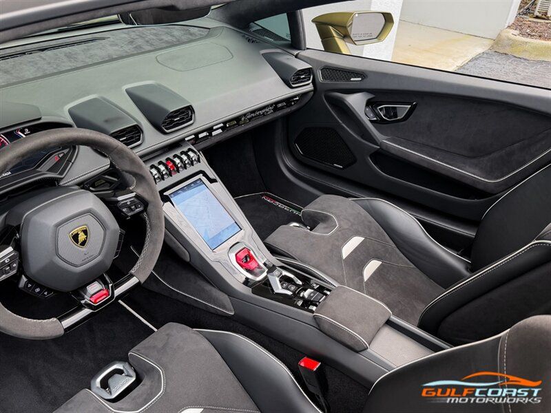 Used 2022 Lamborghini Huracan EVO RWD image 14