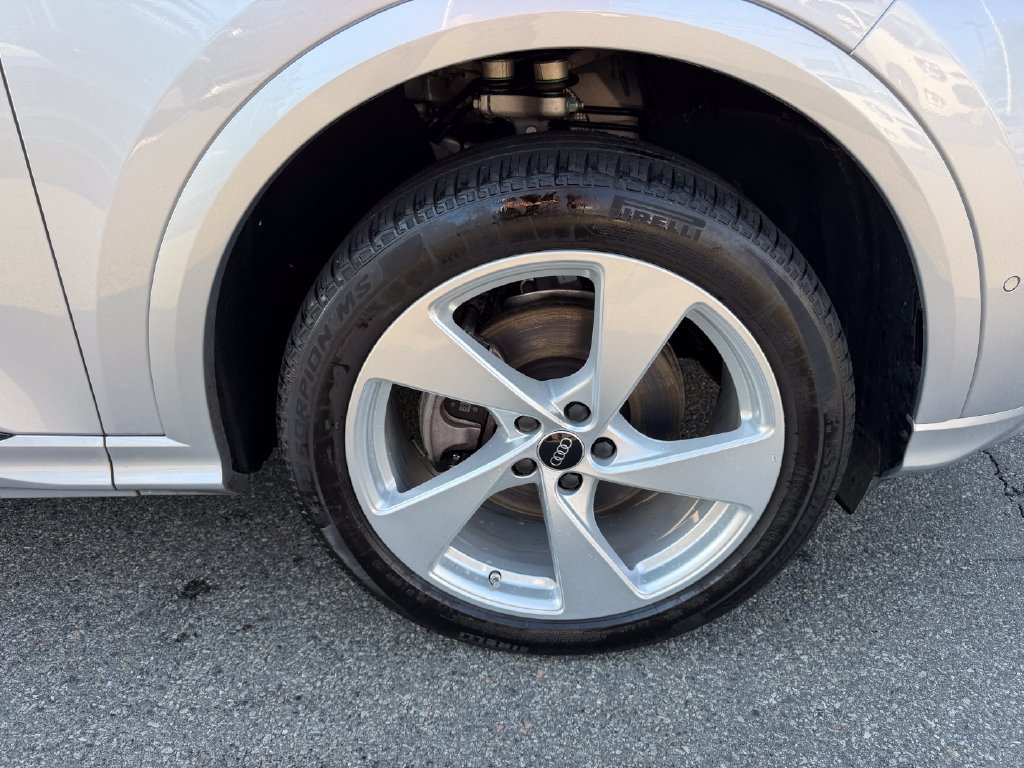 Used 2025 Audi Q5 Premium w/ Premium Plus AWD/4WD image 13