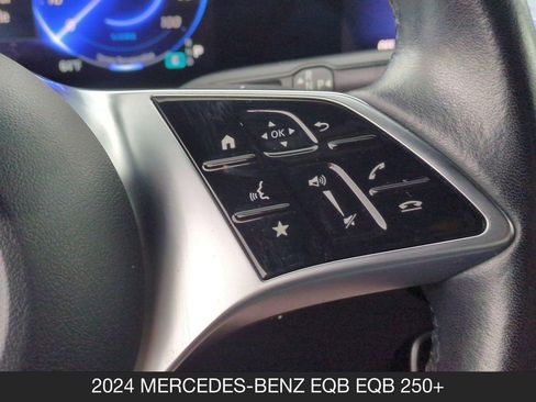 Used 2024 Mercedes-Benz EQB 250+ image 18