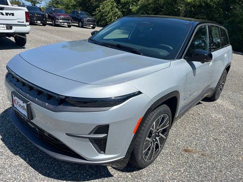 New 2025 Jeep Wagoneer S Limited image 4