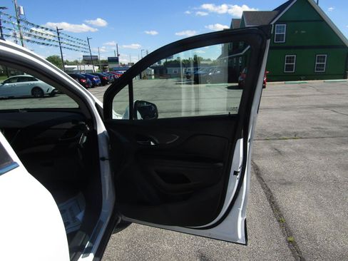 Used 2019 Buick Encore Preferred AWD/4WD image 22