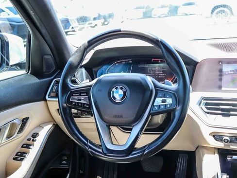 Used 2019 BMW 330i Sedan w/ Convenience Package RWD image 15