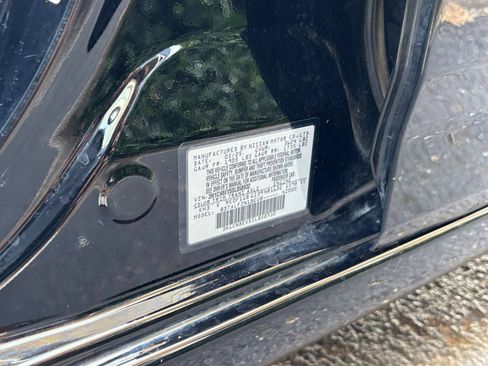 Used 2025 Nissan Versa SV FWD image 22