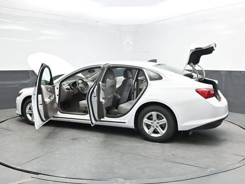 Used 2019 Chevrolet Malibu LS FWD image 44