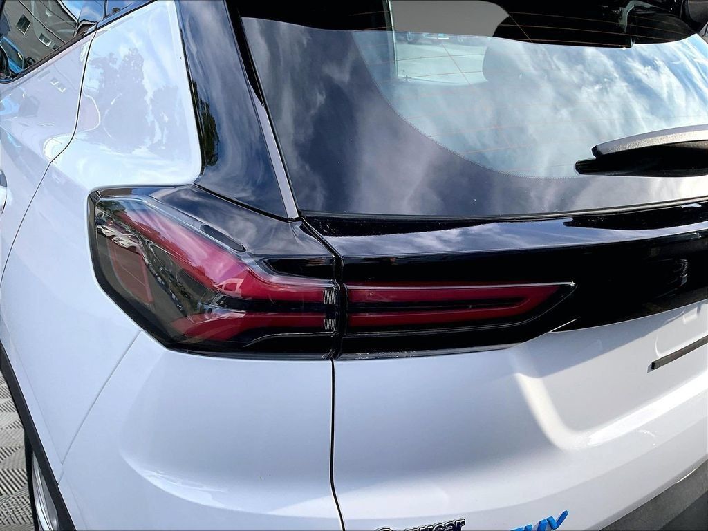 Used 2022 Chevrolet Bolt EUV LT w/ Driver Confidence Package FWD image 32