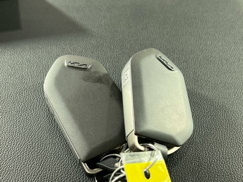 Used 2024 Kia Sorento SX image 31