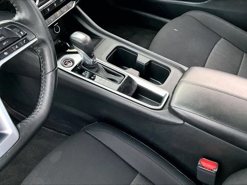 Used 2022 Nissan Sentra SV w/ Trunk Package FWD image 18