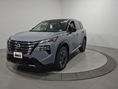 New 2025 Nissan Rogue Platinum w/ Tech Package