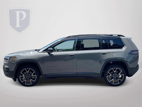 New 2026 Jeep Cherokee Overland w/ Trailer Tow Group AWD/4WD image 5