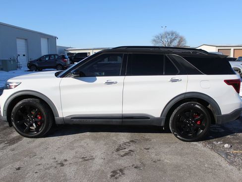 Used 2020 Ford Explorer ST w/ ST Street Pack image 3