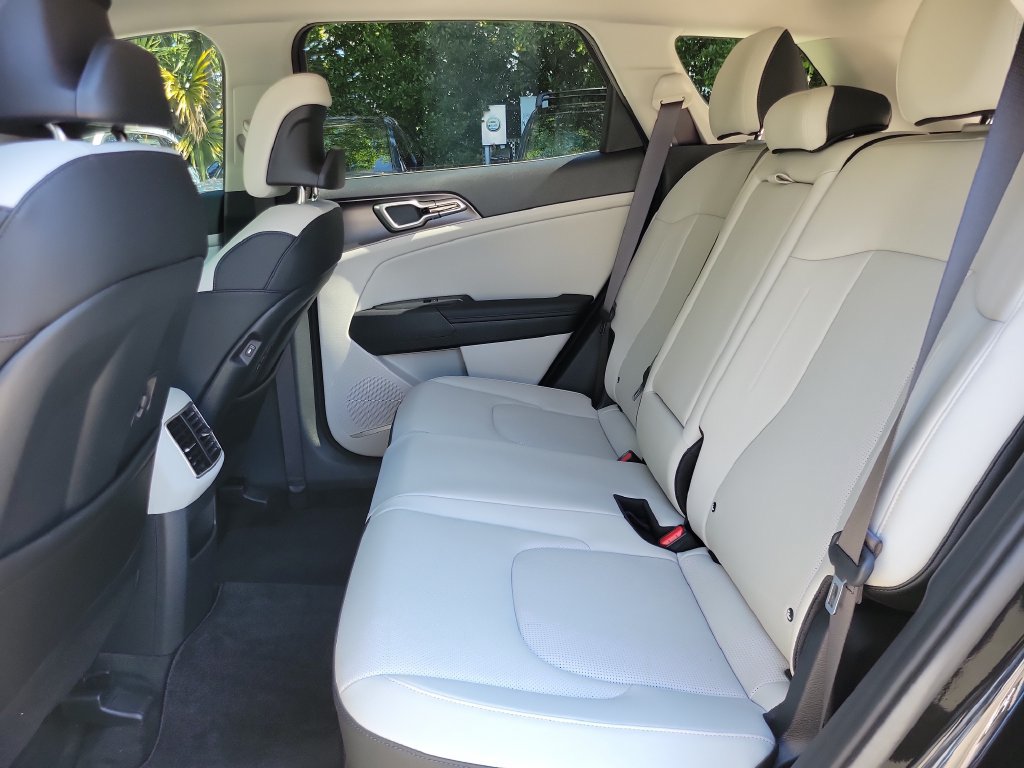 Certified 2026 Kia Sportage EX AWD/4WD image 13