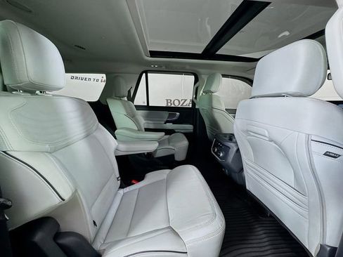 Certified 2025 Ford Expedition Max Platinum w/ Platinum Ultimate Package image 35