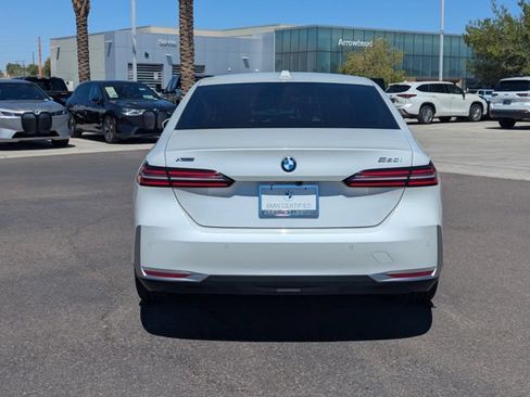 Used 2025 BMW 530i xDrive AWD/4WD image 8
