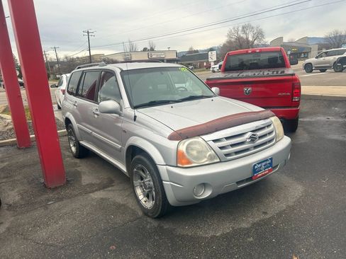 Used 2006 Suzuki XL7 4WD image 2