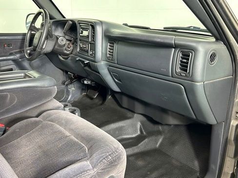 Used 2002 Chevrolet Silverado 2500 LS w/ Snow Plow Prep Pkg AWD/4WD image 23