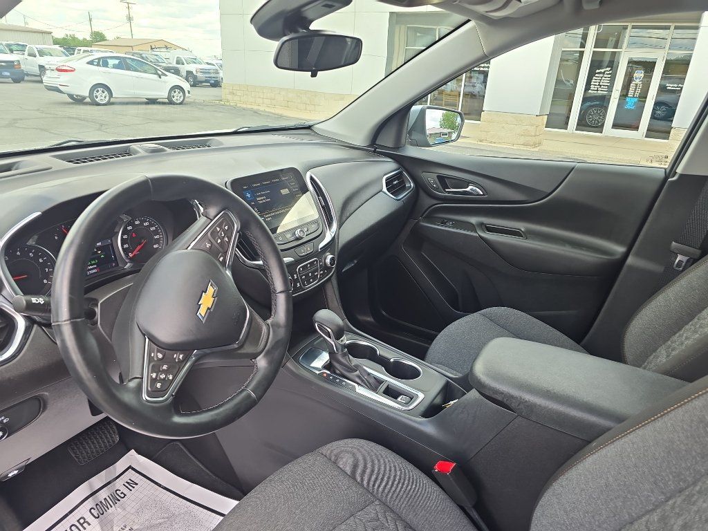 Used 2024 Chevrolet Equinox LT FWD image 16