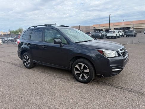 Used 2018 Subaru Forester 2.5i Premium AWD/4WD image 3