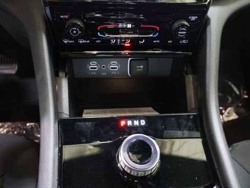 New 2026 Jeep Grand Cherokee L Laredo AWD/4WD image 25