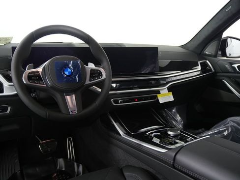 Used 2026 BMW X7 xDrive40i w/ M Sport Package image 20