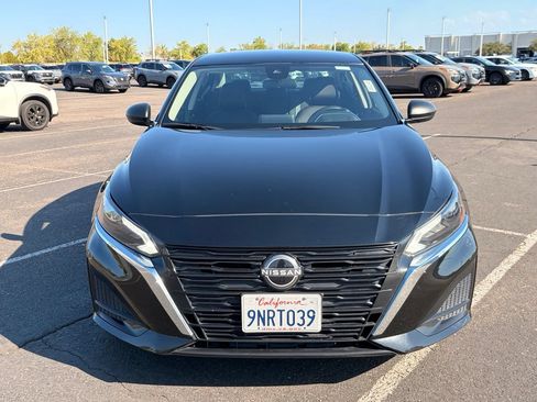 Certified 2025 Nissan Altima 2.5 SV FWD image 8