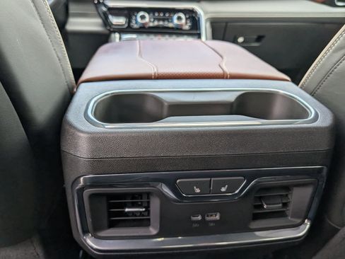 Certified 2024 GMC Sierra 1500 Denali Ultimate AWD/4WD image 19