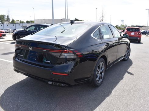 New 2026 Honda Accord EX-L image 9