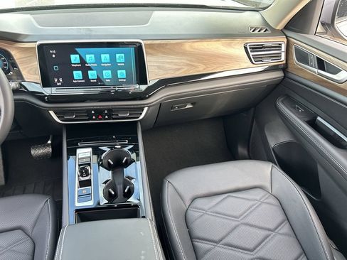 New 2026 Volkswagen Atlas SE FWD image 12