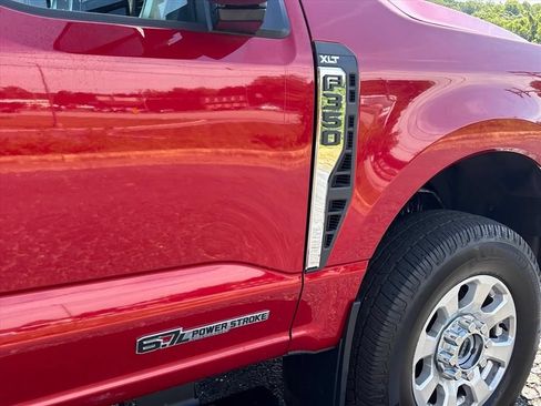 Used 2023 Ford F350 XLT AWD/4WD image 11