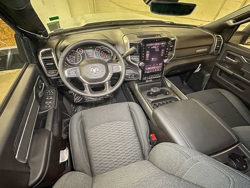 New 2026 RAM 2500 Big Horn AWD/4WD image 9