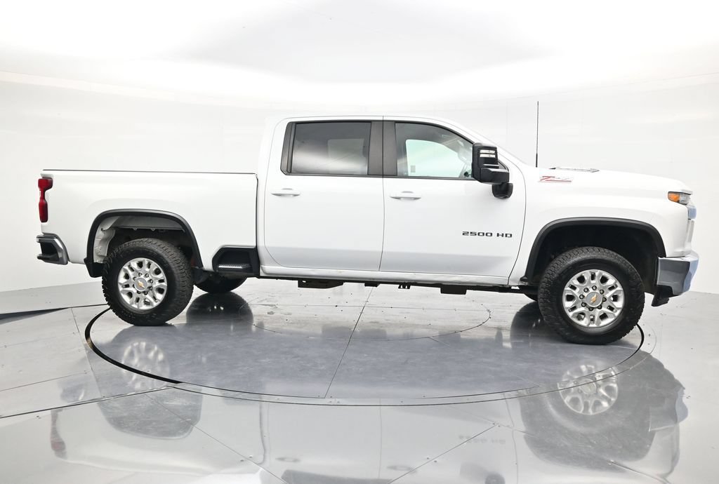 Used 2023 Chevrolet Silverado 2500 LT AWD/4WD image 4