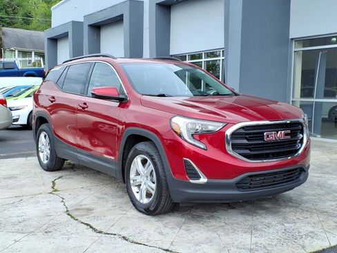 Used 2019 GMC Terrain SLE w/ Driver Convenience Package AWD/4WD image 1