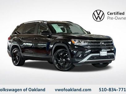 Certified 2023 Volkswagen Atlas SE w/ Black Wheel Package