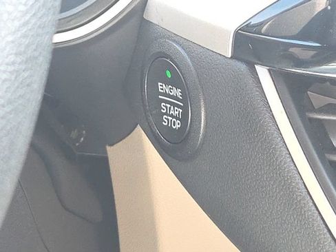 Used 2022 Ford Escape SE FWD image 39