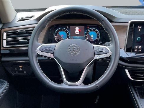 Used 2025 Volkswagen Atlas SE AWD/4WD image 5